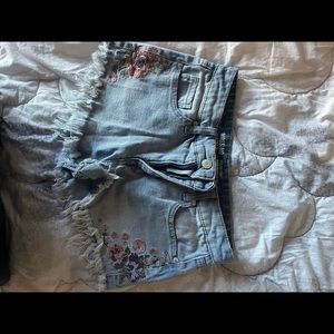 Cute embroidered shorts